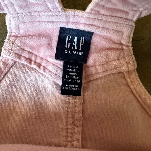 Gap overalls - Picture 2 of 2